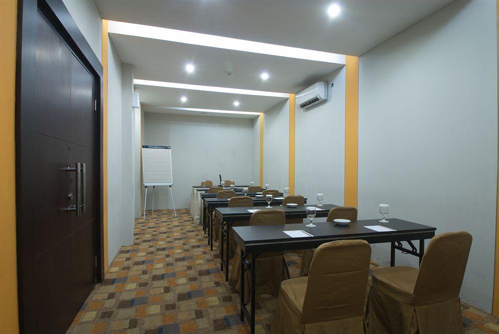 Sofyan Hotel Soepomo Jakarta Luaran gambar