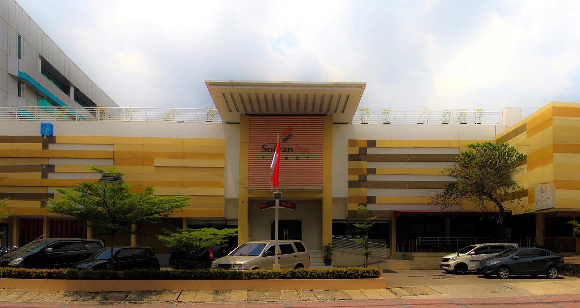 Sofyan Hotel Soepomo Jakarta Luaran gambar