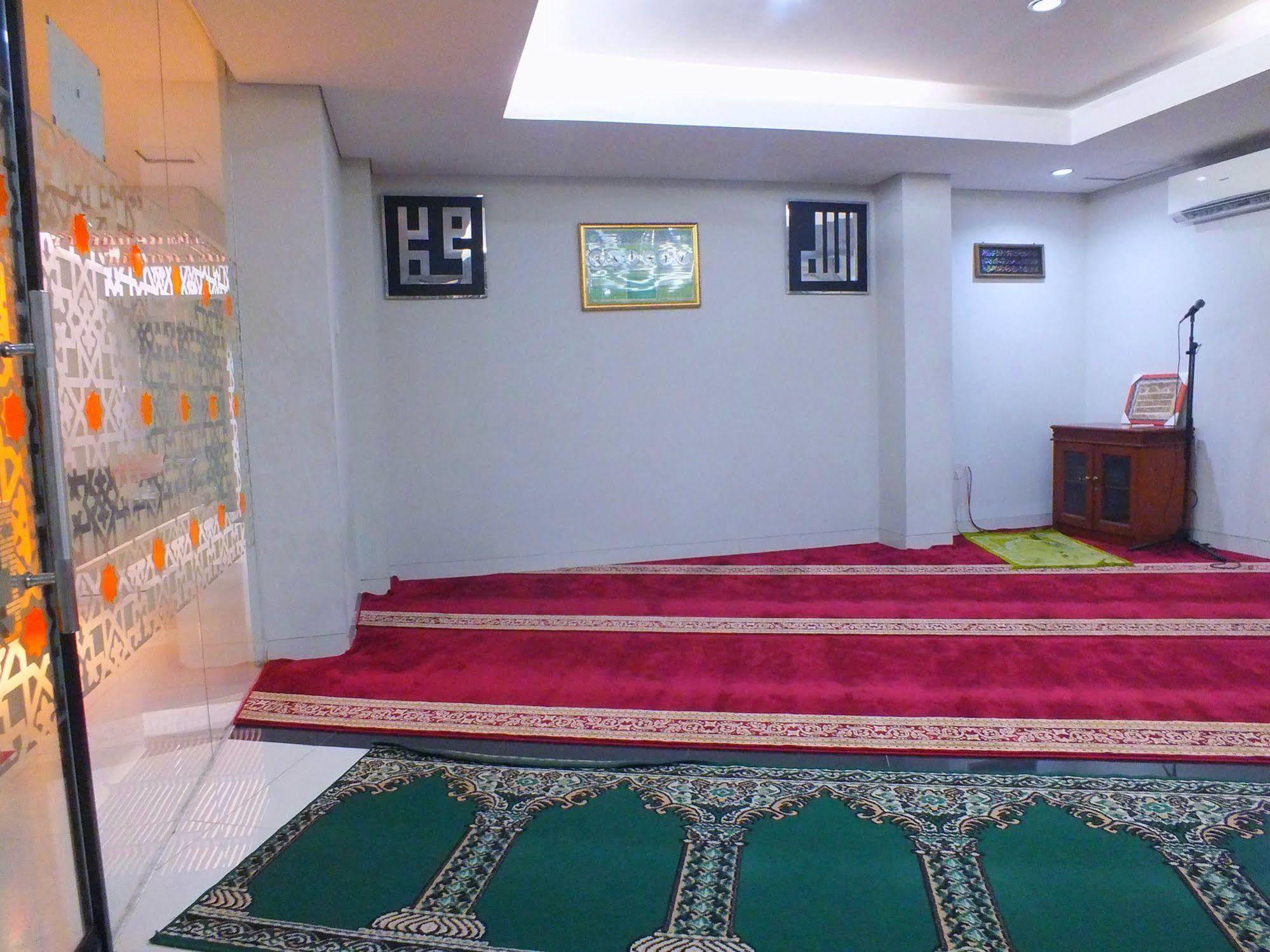 Sofyan Hotel Soepomo Jakarta Luaran gambar